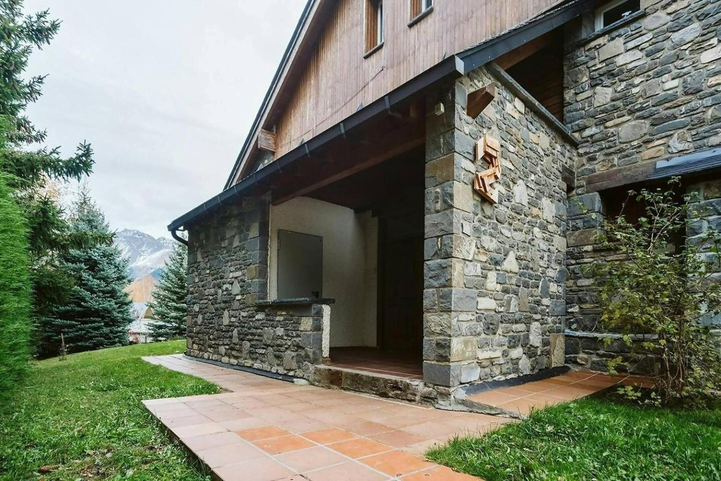 Olympia Tus Mascotas Son Bienvenidas Formigal Exterior foto