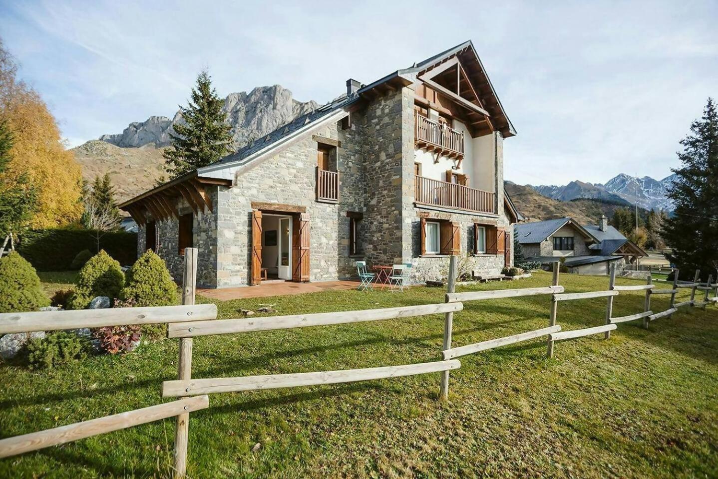 Olympia Tus Mascotas Son Bienvenidas Formigal Exterior foto